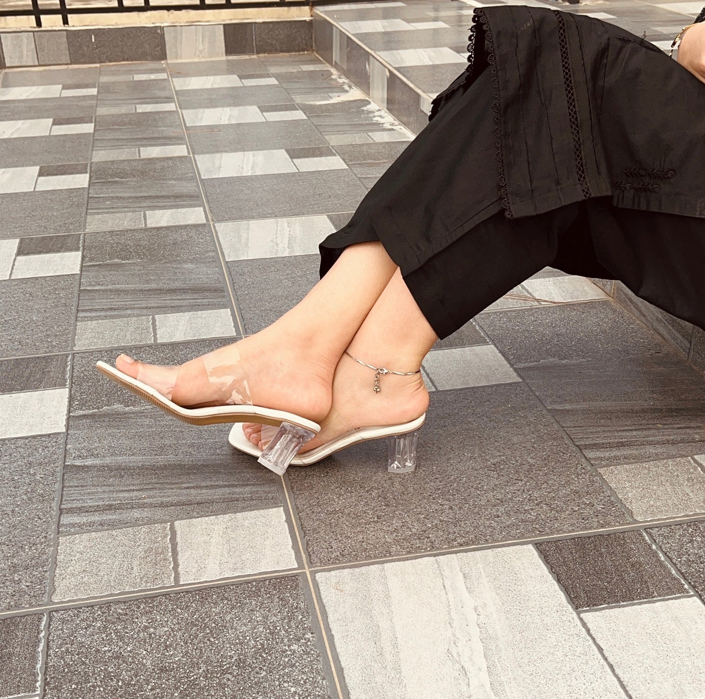 WHITE TRANSPARENT HEELS