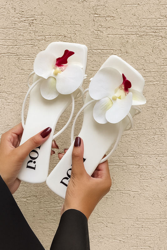White Floral Chappal